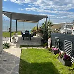 Beachfront Athina *