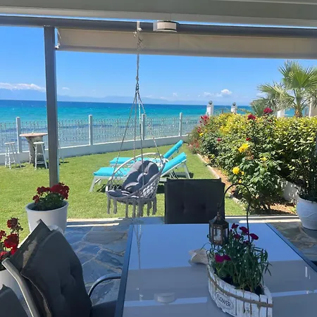 Villa Beachfront Athina *