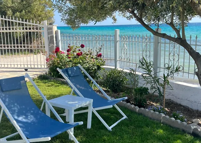 Beachfront Athina Βίλα Vergia