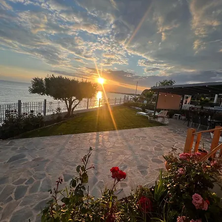 Villa Beachfront Athina