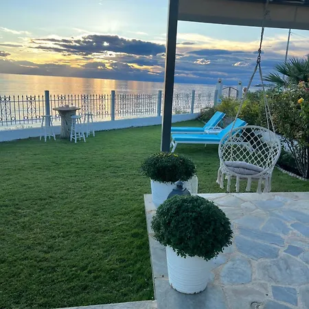 Villa Beachfront Athina