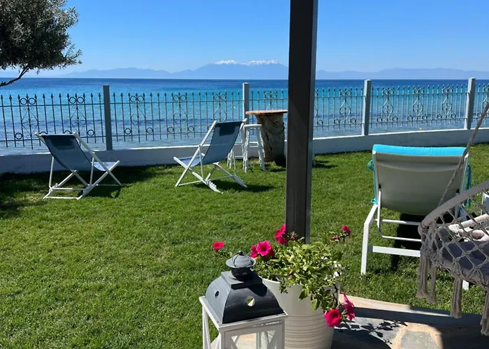 Vila Beachfront Athina